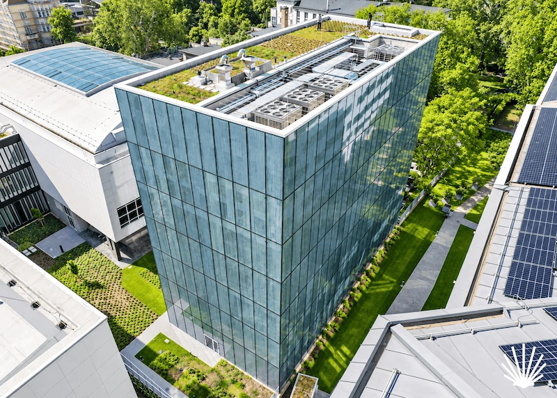 Liget Center Vitrum-4